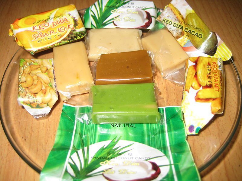 Making Vietnamese Coconut Caramels (Kẹo Dừa)