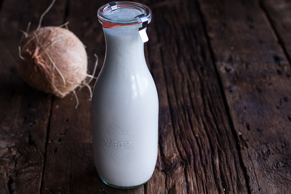 How to Make Homemade Coconut Milk