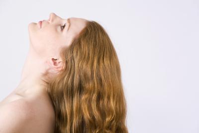 How to Strengthen Hair Follicles With Emu & Coconut Oil