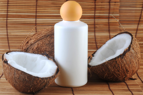 5 Best Uses of Coconut Oil For Hair