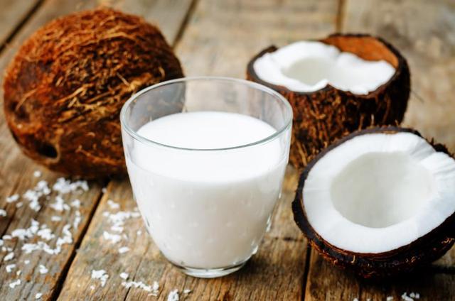 How to Bake With Coconut Milk